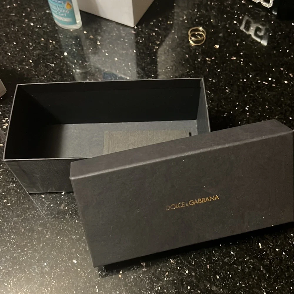 Dolce & Gabbana sunglasses - Picture 13 of 17